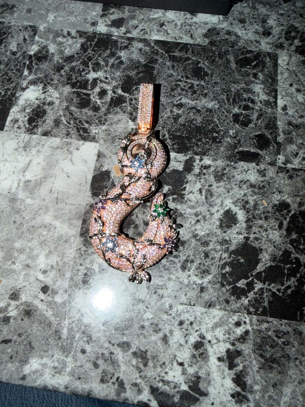 Vvsbox twisted vine moissanite pendant